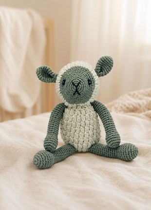 LS2504 - Sheep Rattle 1