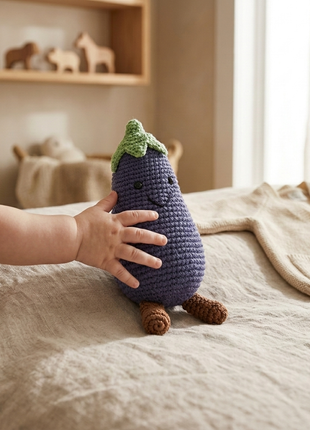 LS2509 - Aubergine Rattle 1