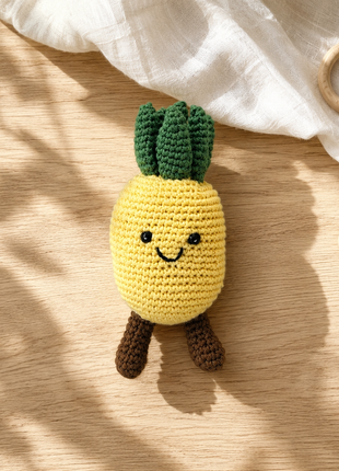 LS2518 - Pineapple Rattle 1