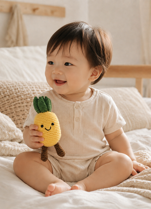 LS2518 - Pineapple Rattle 3