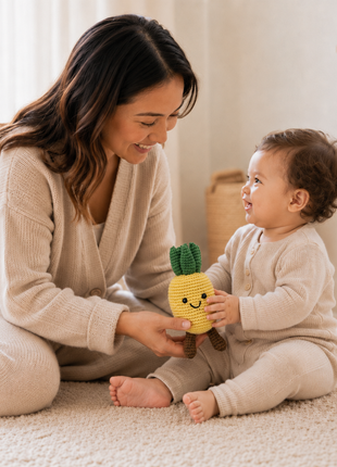 LS2518 - Pineapple Rattle 4