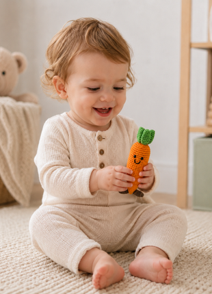 LS2521 - Carrot Rattle 3