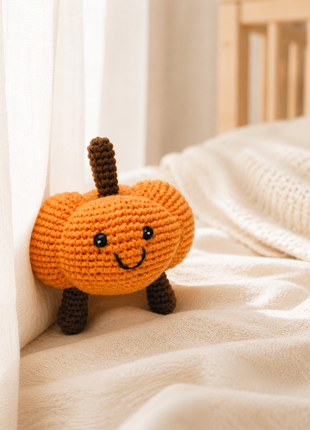 LS2532 - Pumpkin Rattle 2