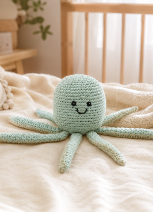 LS2573 - Octopus Rattle - Light Turquoise 2