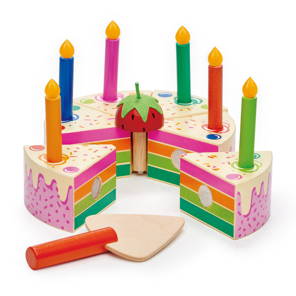 Gâteau d'anniversaire arc-en-ciel